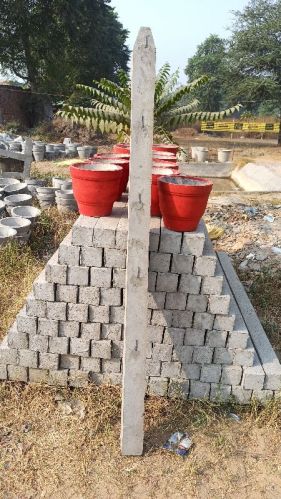 JR Cement Finish Concrete RCC Wire Fencing Poles, Technics : Vibration