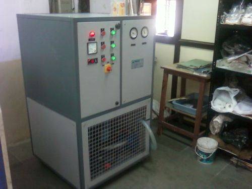 NEWTECH 50-100kg Mild Steel Water Chiller Machine, Voltage : 440V