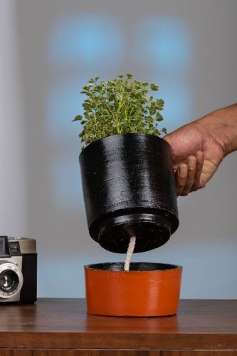 Clay Matt Self Watering Planters, For Outdoor Use, Indoor Use, Decoration, Packaging Size : 10 Pieces