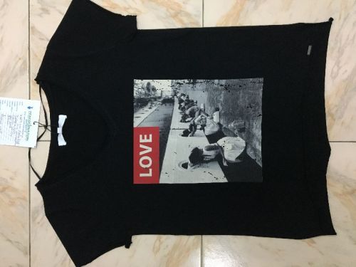 V Neck Digital Print TEE, Feature : Dry Cleaning, Comfortable