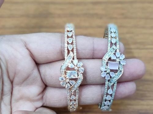 Designer Bracelets, Packaging Type : Velvet Box