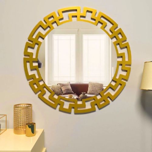 Polished Wooden Wall Mirror, Pattern : Carved