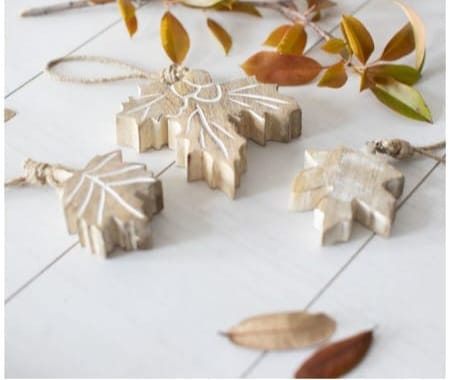 Non Polished Wooden White Wash Leaf, For Decoration, Feature : Nice Shape, Light Weight