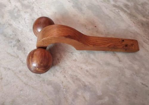 Manual Acupressure Wooden Handheld Massager, Feature : Assist In Basic Toning, Easy To Use, Effective Performance