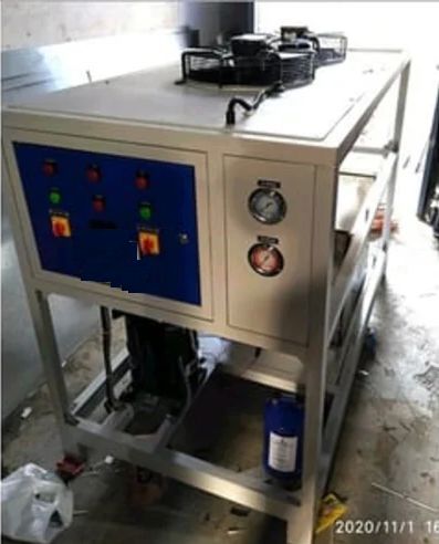 Automatic 6 TR Air Cooled Chiller, For Industrial, Voltage : 440V