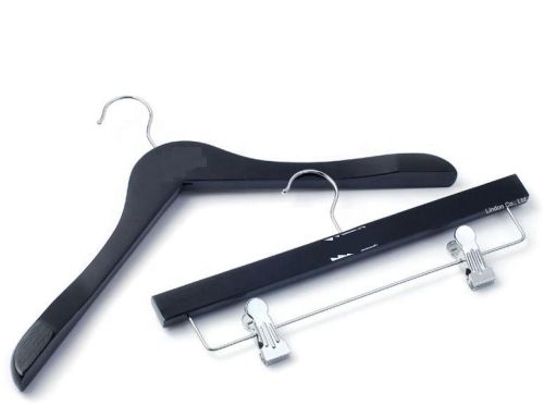 Plastic Top & Bottom Set Hanger, For Durable, Fine Finishing, Overall Length : 18 Inch