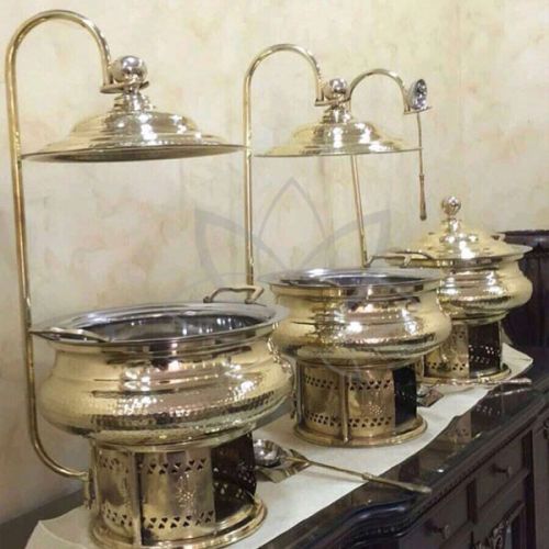 Brass Mughlai Chafing Dish, For Serving Food, Pattern : Hammered