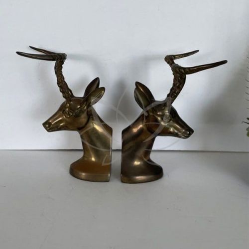 Polished Metal Reindeer Bookend, Size : Standard