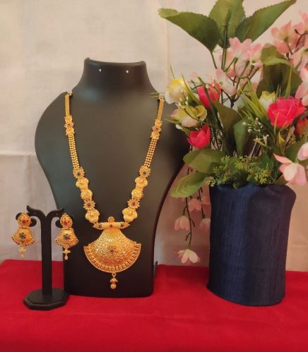 MEET IMITATION Gold Necklace Set, Occasion : Engagement, Wedding