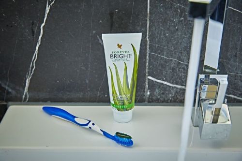 Forever Brigth Toothgel, For Cleaning Teeth, Feature : Fresh, Reduce Sensitivity