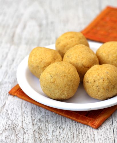 Moong Dal Laddu, For Ready To Eat, Grade Standard : Food Grade