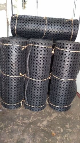 Rubber Hollow Mat, Size : 5x 3.25 Inch