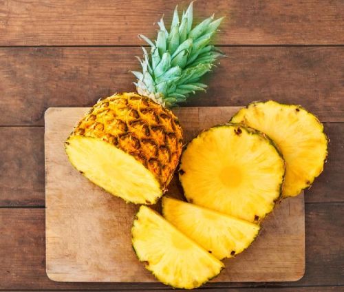 Fresh Pineapple, For Food, Juice, Snacks, Packaging Type : Corrugated Paper Box