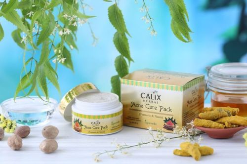 NEEM LEAVES AND TURMERIC EXTRACTS EVEN SKIN TONE