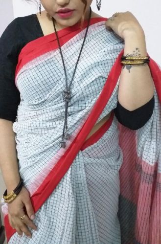 Cotton Checked Sarees, For Easy Wash, Anti-Wrinkle, Shrink-Resistant, Width : 7 Meter