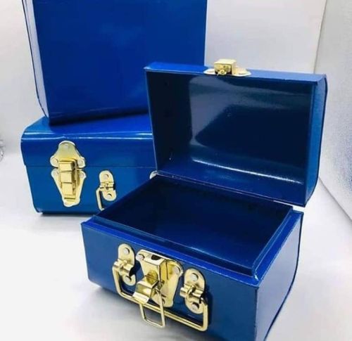 Decor Art Non Polished Metal Gift Trunk Boxes, Size : 23x10x10cm