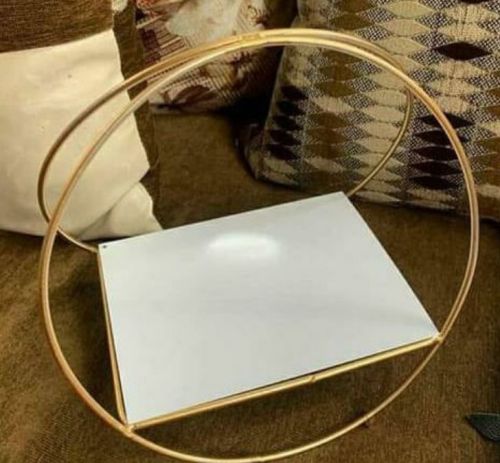 Polished Metal Wire Cake Stand, For Hotel, Mall, Shoping Center, Restaurant, Size : 8x10x12 Inch