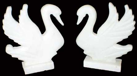 Marble Swan Statue, Style Type : Antique