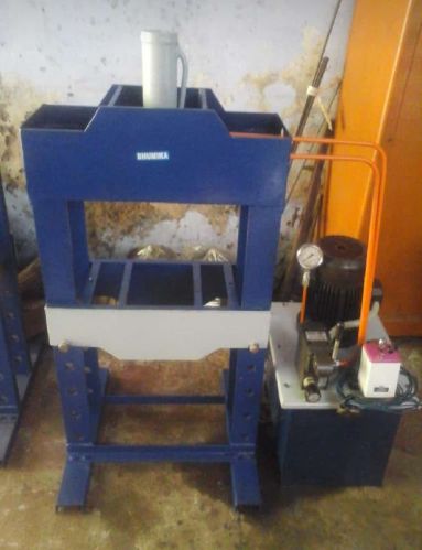Hydraulic Pressing Machine, Size : Customized