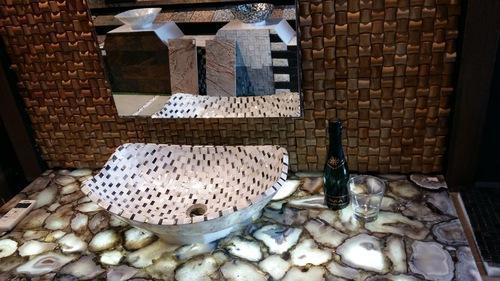 Glossy White Agate Vanity Counter, Size : 120 X 75 Cm