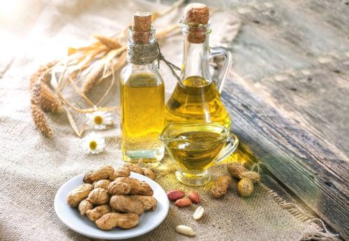 Common Peanut Oil, Packaging Type : Glass Bottels