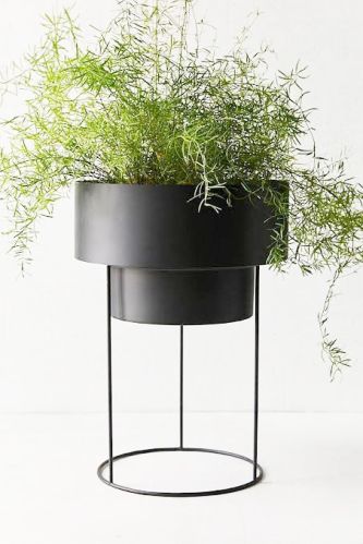 Metal Planter Pot With Stand, Size : Multisizes