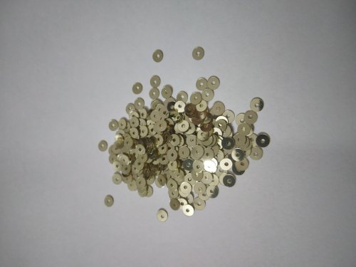 Plastic 4mm Round Sequins, Color : Golden