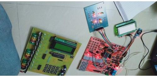 Three Phase Traffic Signal Controller, Voltage : 12 V DC