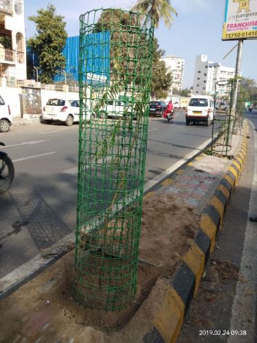 Round Plastic Square Pattern Tree Guard, For Garden, Width : 4 Feet