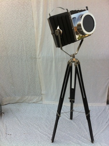 Tripod With Spot Light, Certification : CE, ISO-9001: 2008