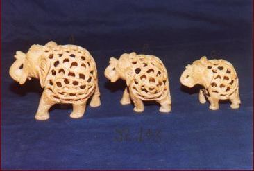 Polished Soapstone Carved Elephant, Color : Brown