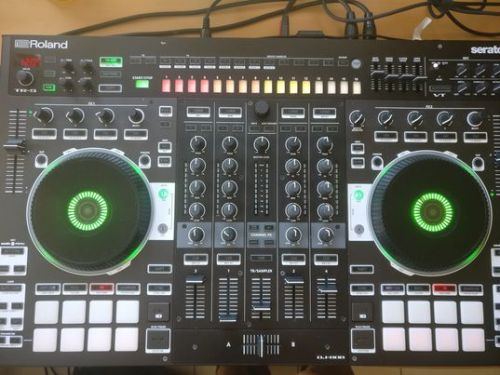 Black Pioneer Roland DJ-808 DJ Controller, Voltage : 220