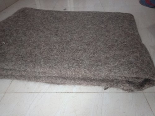 Woolen Woollen Rugs, Color : Gray