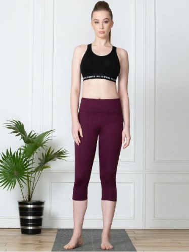 Wicking Yoga Capri, Size : S, L, XL