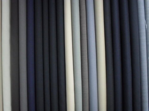 Plain Cotton Suiting Fabric, Size : Multisizes