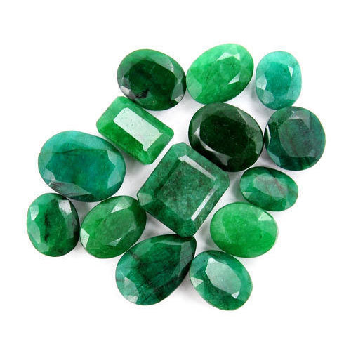 Round Polished Emerald Gemstone, Color : Green