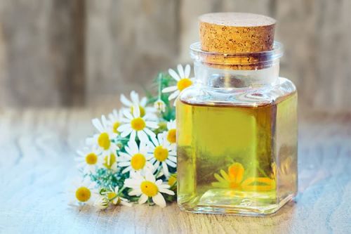 German Chamomile Flower Oil, For Pharma, Cosmetics