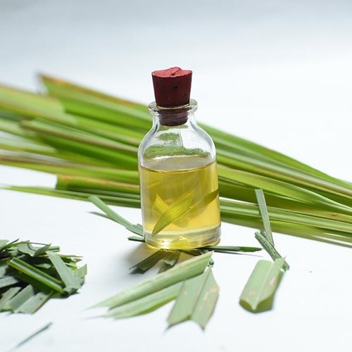 Lemongrass Oil, For Pharma, Cosmetics, Packaging Size : 25 Kg / 180 Kg.