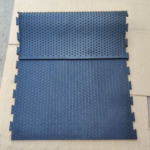 Interlocking Rubber Mat, For Dairy Farm, Feature : Durable, Easy To Clean, Fine Finish, Good Strength