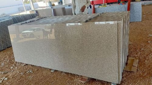 Rough-Rubbing Doted 100 Kg Korana Granite Slab, Specialities : Stylish Design, Striking Colours, Shiny Looks