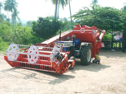 SANT Mini Combine Harvester