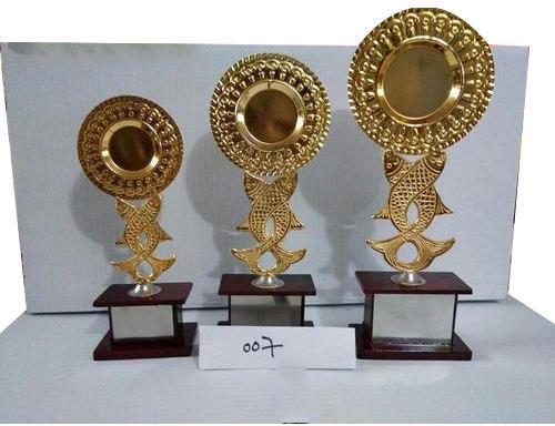 Bright Sports Round Brass Gold Plated Trophy, For School, College, Corporate Sector, Color : Golden (Gold Plated)