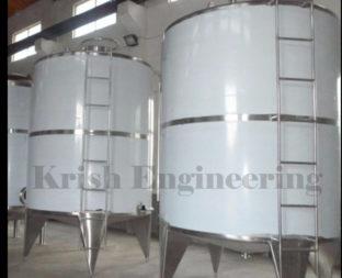 Stainless Steel Liquid Storage Tank, Capacity : 000 Liter