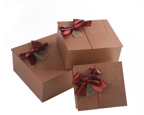 Plain Cardboard Decorative Gift Box, Size : Customised