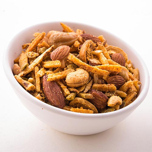 Vandana Shahi Mixture Namkeen, Certification : FSSAI Certified