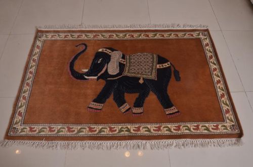 Rectangular Handmade Carpets, For Long Life, Attractive Designs, Pattern : Printed