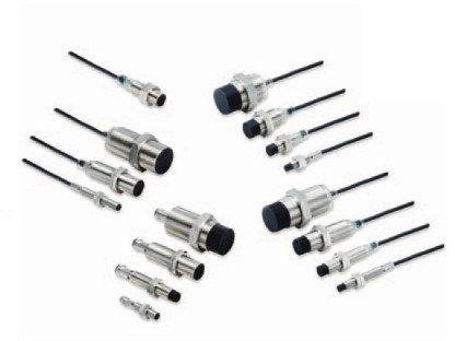 Omron Cylindrical Proximity Sensor, Model Name/Number : E2B-S08[]S01