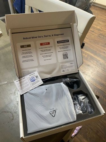 Bobcat Miner 300 Helium Hotspot For HNT Black Us915