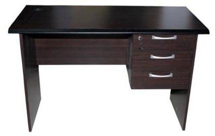 Polished Plain Wooden Teacher Table, Shape : Rectangular