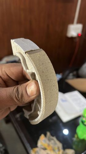 Two Wheeler Brake Shoe, Feature : Durable, Easy To Fit, High Strength, Optimum Quality, Smooth Function